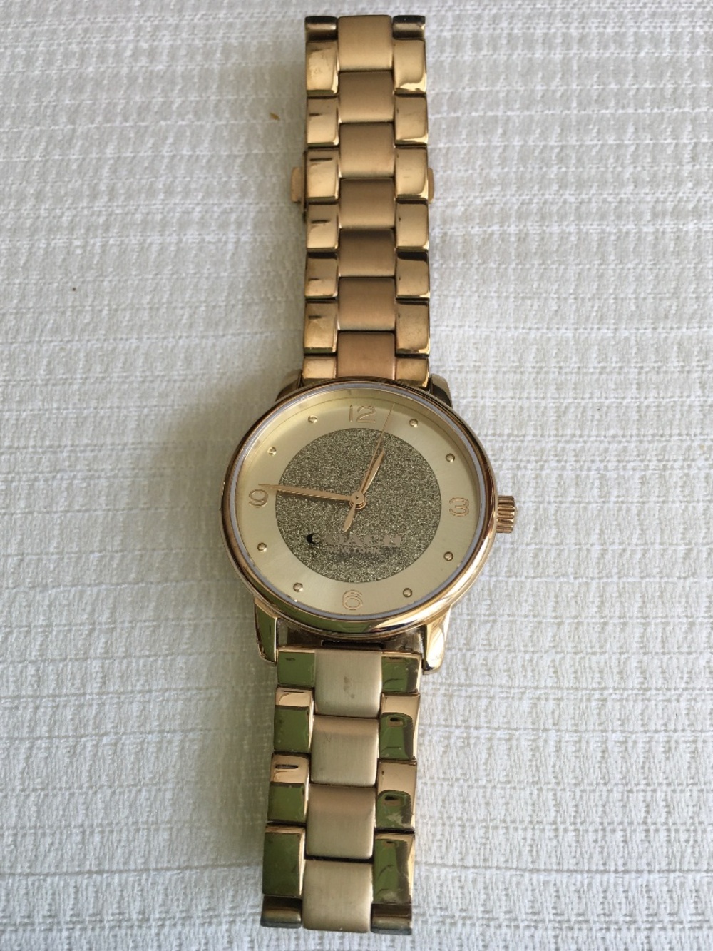 Coach goldtone wristwatch - Picture 2 of 4